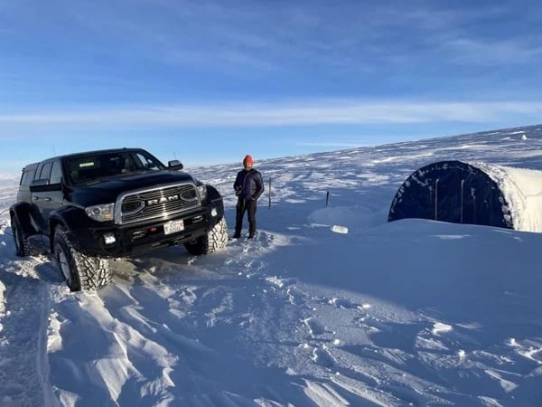 Glacier Adventure and Into the Glacier Super Jeep tour