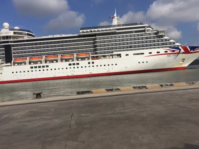ARCADIA CRUISE SHIP AT PHU MY PORT