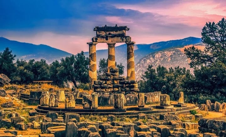 DELPHI, Sunset.....