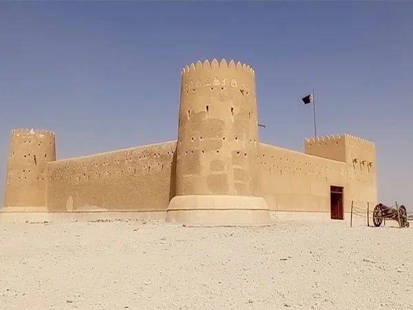 Discover the City of Doha and North of Qatar locally on a private tour with locals!