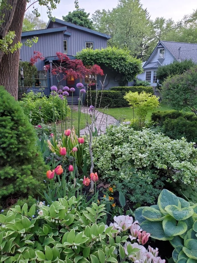 Island homes are cottage-style, many with lovely gardens.