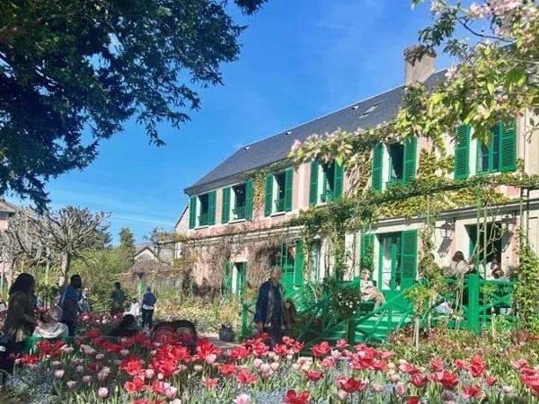 Giverny - Discover Monet's Real Life Inspirations