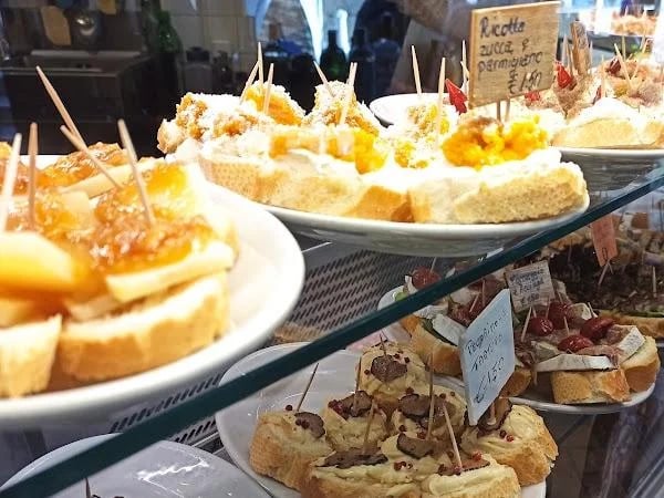 Cicchetti and Wines with a Private and Local Sommelier