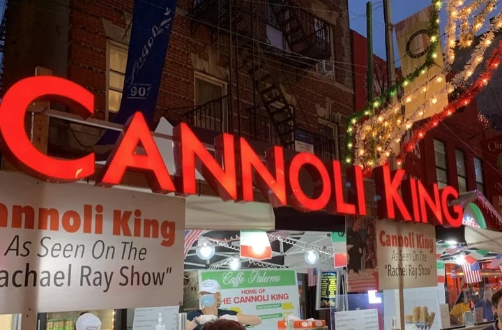Cannolis are an Italian speciality that New Yorkers and our visitors LOVE! These crunchy pastries, with a sweet cheese filling, are a must at San Gennaro or anytime in Little Italy!