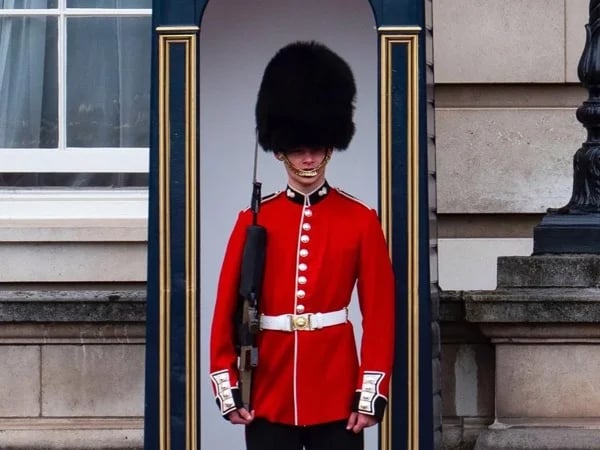Changing the Guard, Royal Palaces and Parks