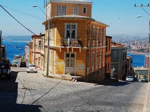 Transfer and tour of Valparaiso