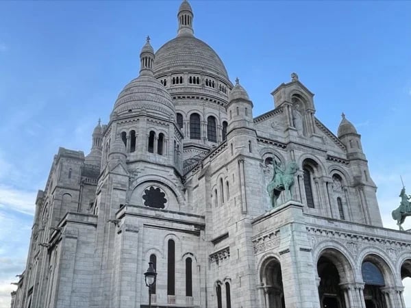 Paris Highlights Private Tour by van