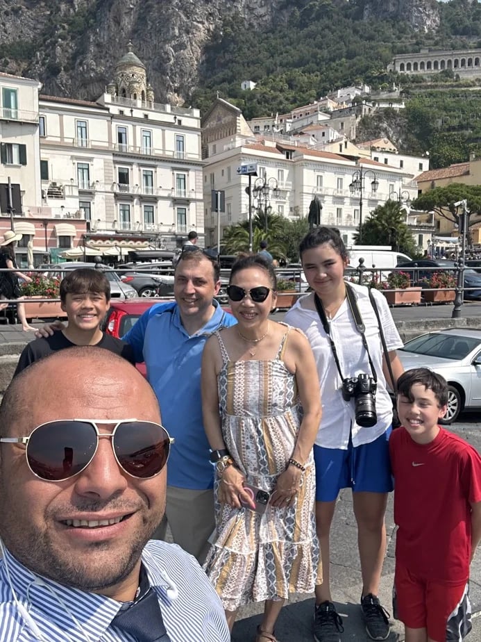 Amalfi coast day tour with a family had a great time in amalfi