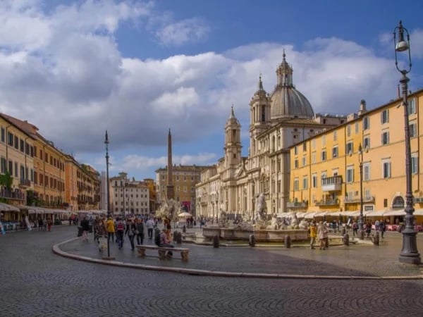 Fountains and Piazzas in Rome: Walking Tour