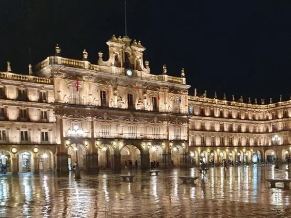 Salamanca by night - Legends & Art