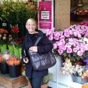 Shopping in the flower markets in Trastevere