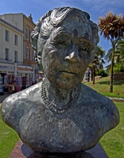 Agatha Christie's bust on the Agatha Christie Full Day Tour