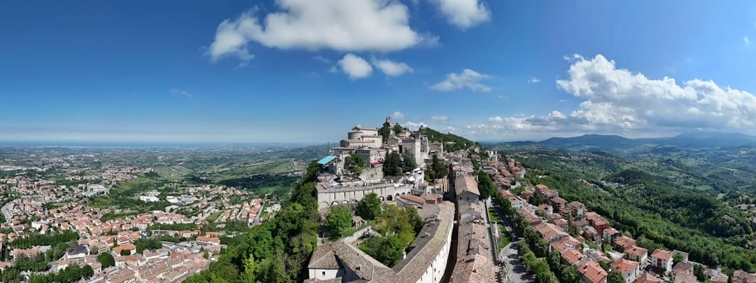 Iconic Nice: Half-Day Private Driving Tour with Panoramic Stops