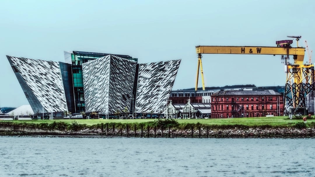 Essential Belfast: Half-Day Walking Tour of the Major Highlights