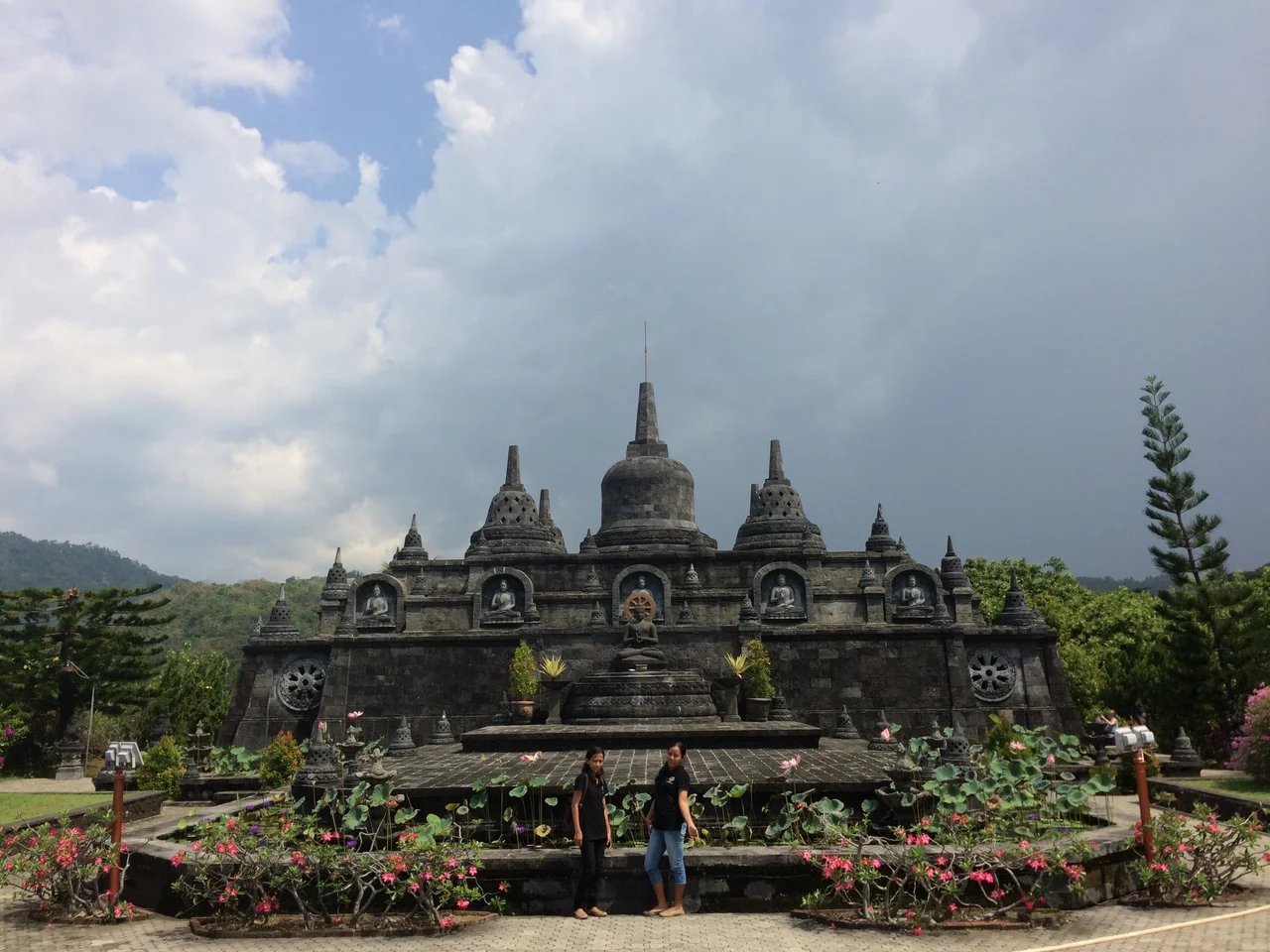 I Wayan S.'s gallery