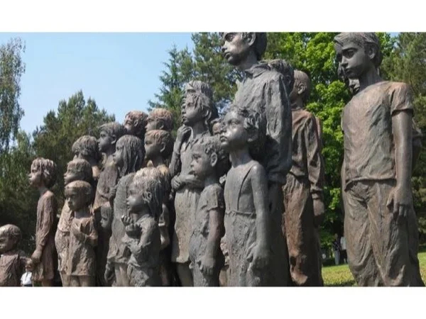 Lidice and Terezín: Holocaust History - Educational Day Trip