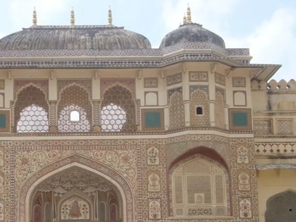 A day with a Friendly Guide in Jaipur (Without Transportation)