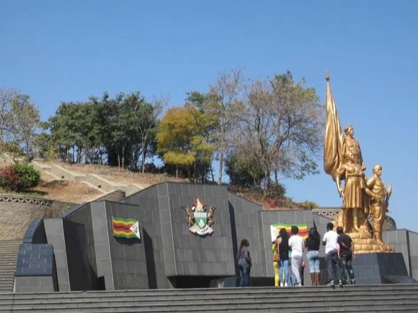 Heroes acre, Snake Park and Lion & Cheetah, Mereki
