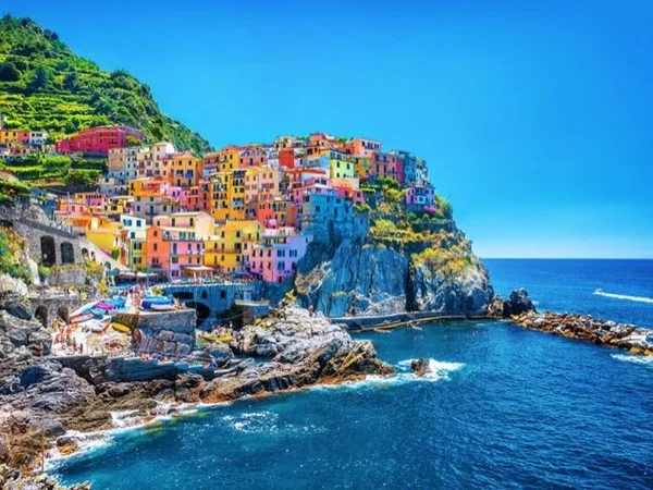 Visit Cinque Terre in a full day tour from Livorno port