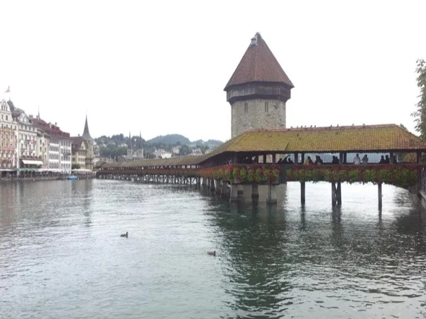 Transfer with Sightseeing from Salzburg to Lucerne or Lucerne to Salzburg