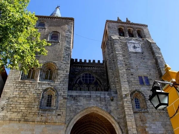 Full Day Trip in the medieval city of Évora Tour from Lisbon