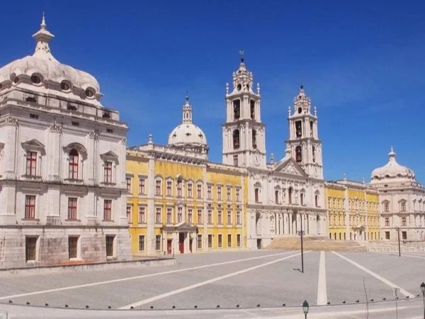 Day Trip Tour to Mafra and Ericeira From Lisbon