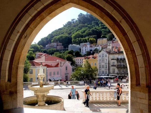 Highlights of Lisbon, Sintra and Cascais in a Half Day Tour