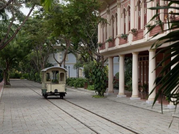 Guayaquil Historical Park Half Day Tour