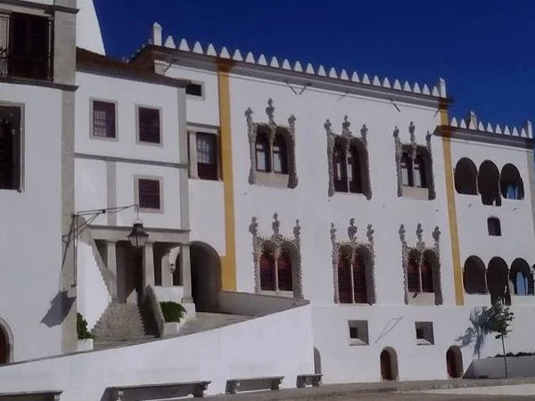 The Romanticism of Sintra and the elegant town of Cascais Tour