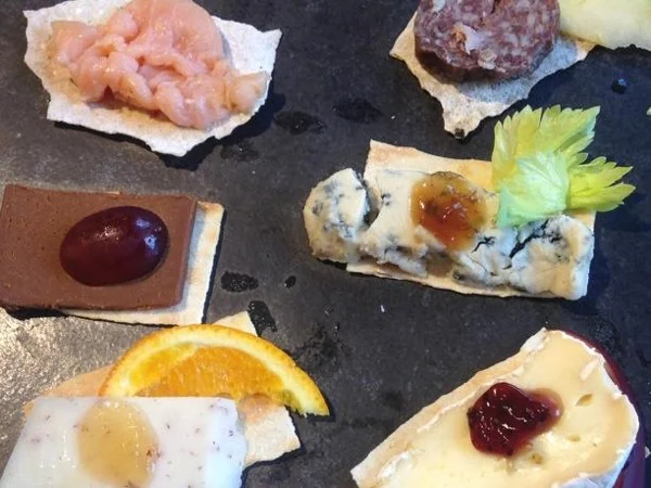 Taste traditional Norwegian food