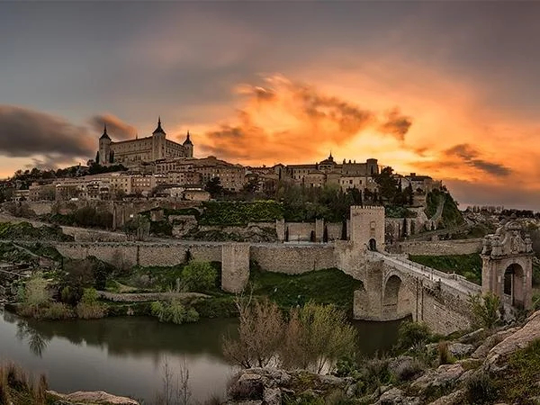 Toledo by private car from Madrid - Private Tour - Door to door!