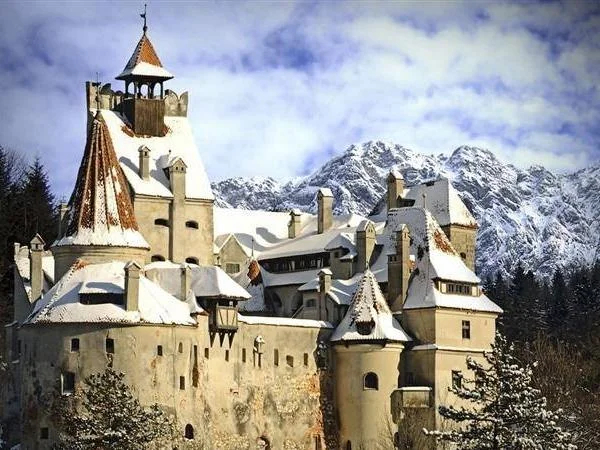Nature Hike in Bran Castle Land