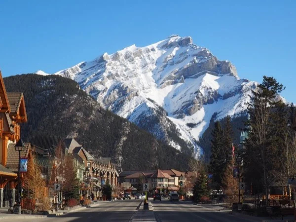 Private tour to Banff and Rocky Mountains