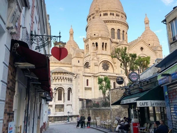 Montmartre like a parisian