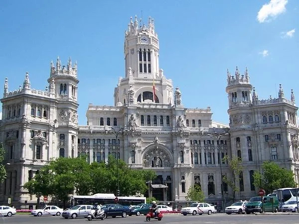 One-day in Madrid Private Tour: Must see places and "Tapas" tasting