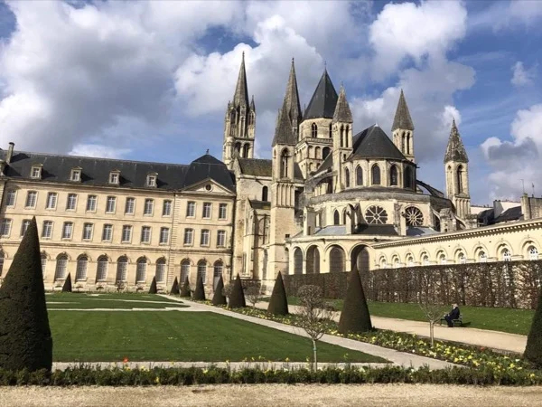 Half day tour to Caen's Historic City Center and Gourmet Tasting