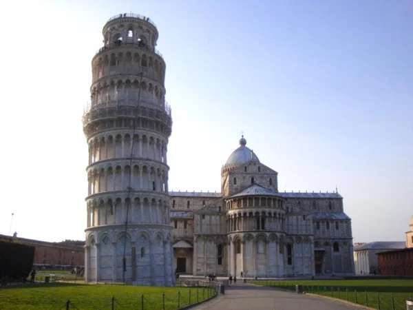 Pisa and Lucca from Florence Full Day Tour