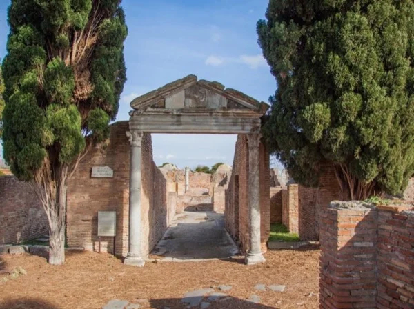 Visit Ostia Antica with an archaeologist!