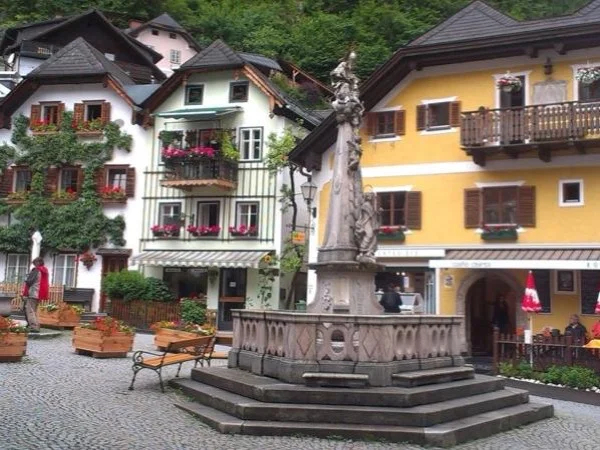 Full day tour Salzburg to Hallstatt, Lakes District and Do-Re-Mi
