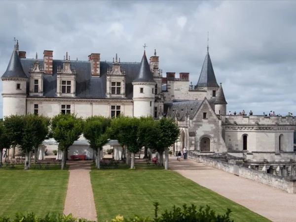 Loire Valley Castles - Full Day Tour