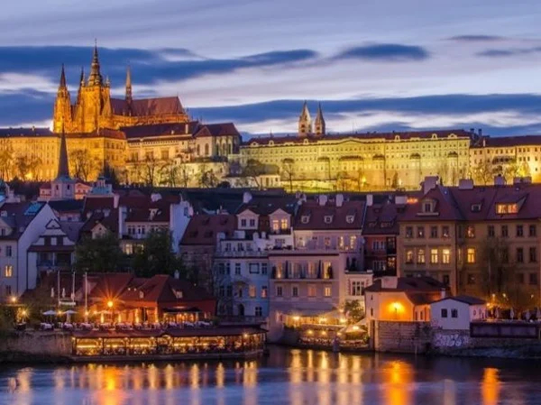 Prague castle: in and out, from top to bottom, from 9th century to today
