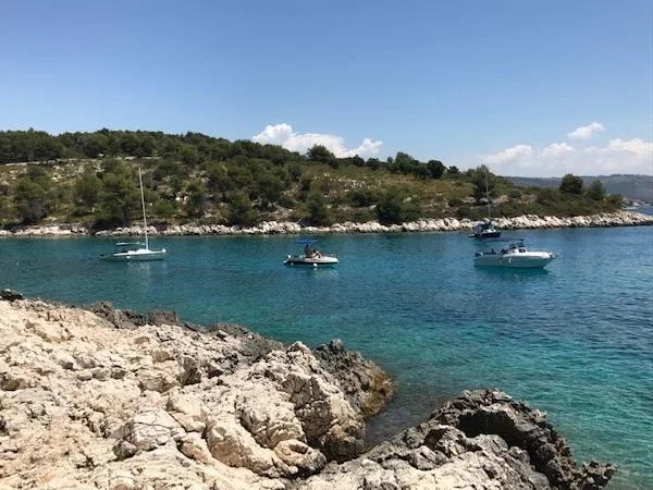 When history meets beach - a day trip from Split