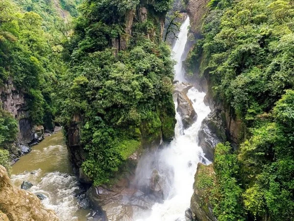 Banos de Agua Santa full day private tour