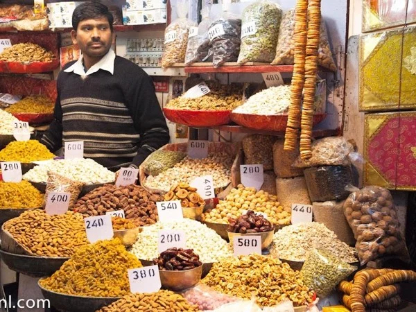 Private 2 Days Tour of Agra with walk in Bazaar.