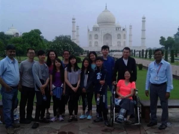 Pick Up From Railway Station, Agra - Visit Taj mahal, Fort etc, Drop You To Delhi By Road