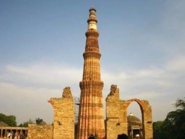 Full Day Tour of New & Old Delhi.