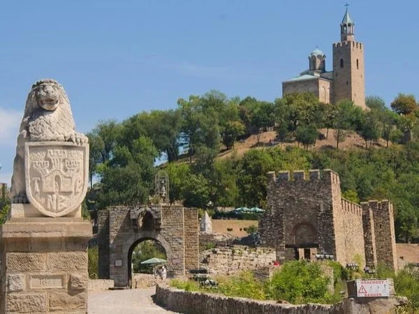 Day Trip To Bulgaria - Veliko Tarnovo - Ruse From Bucharest with a private guide