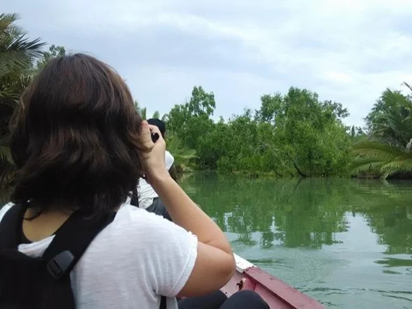 Orangutan Borneo - Bangkirai Hill - Black River Full Day Tour