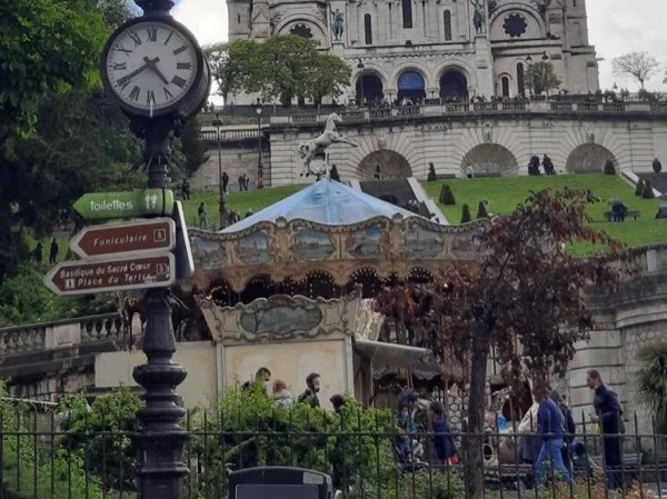 A Half Day walking tour to Montmartre
