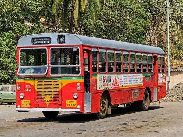 Mumbai Tour by Public Transport